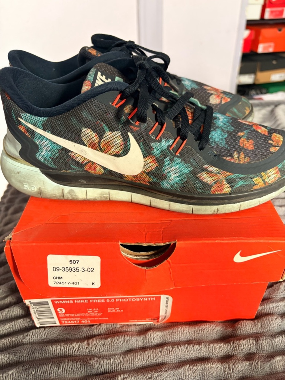 Nike Floral Free Runs